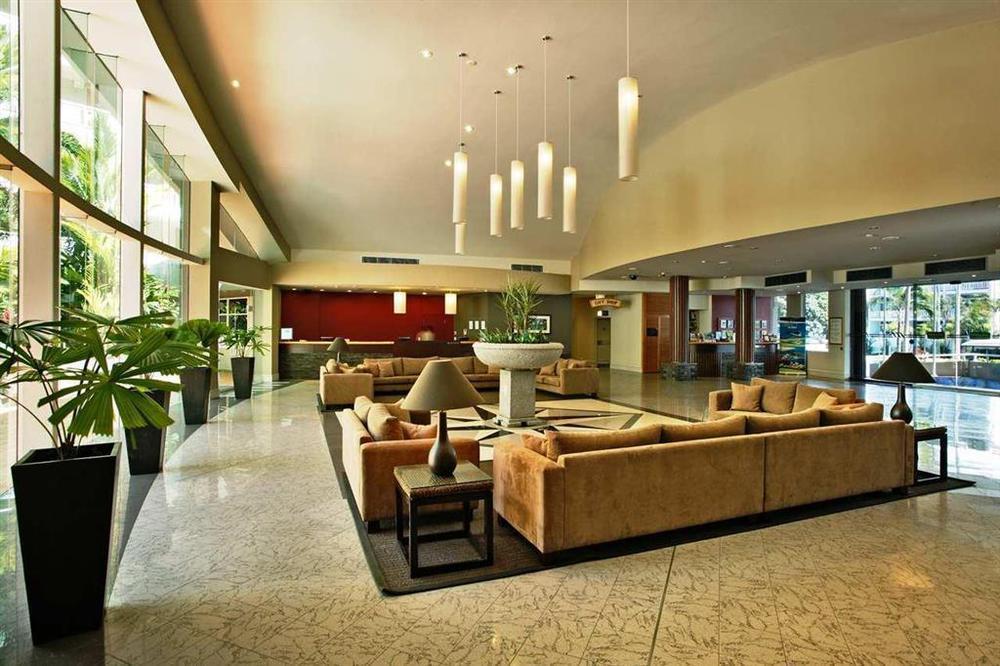 Days Inn By Wyndham Greenfield Interior photo