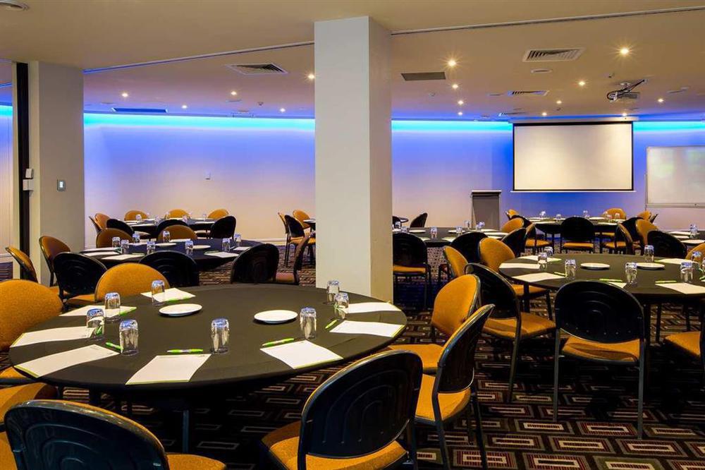 Days Inn By Wyndham Greenfield Facilities photo